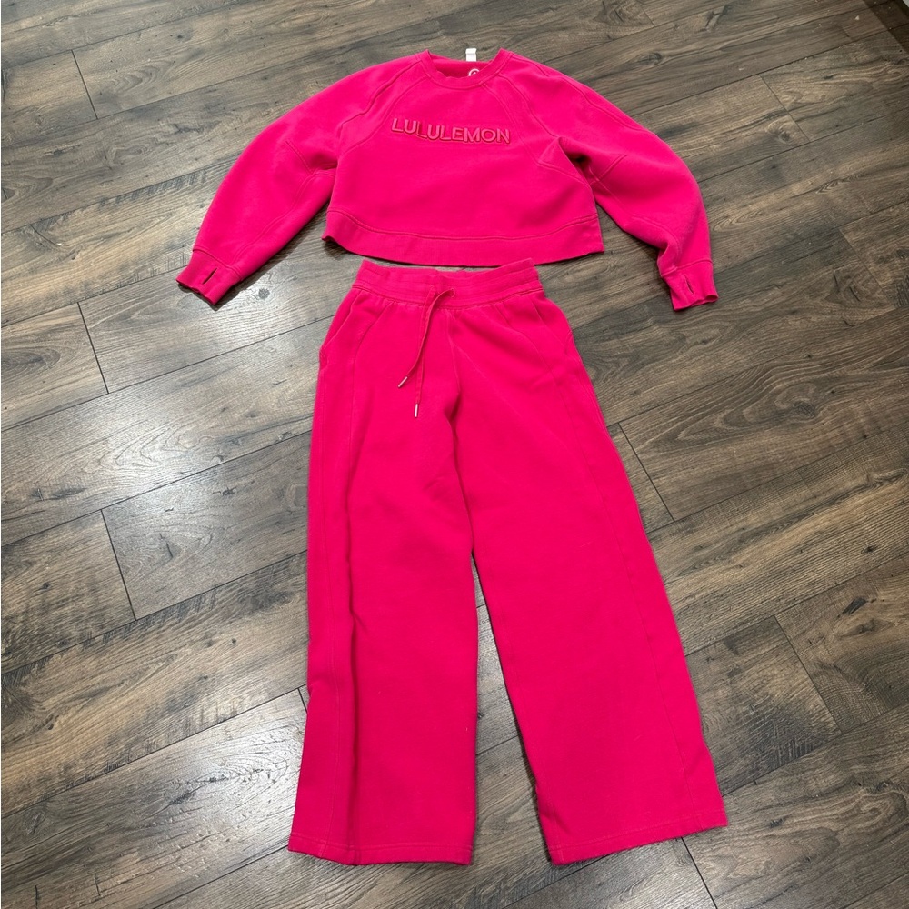 Lululemon fuchsia sweat set.